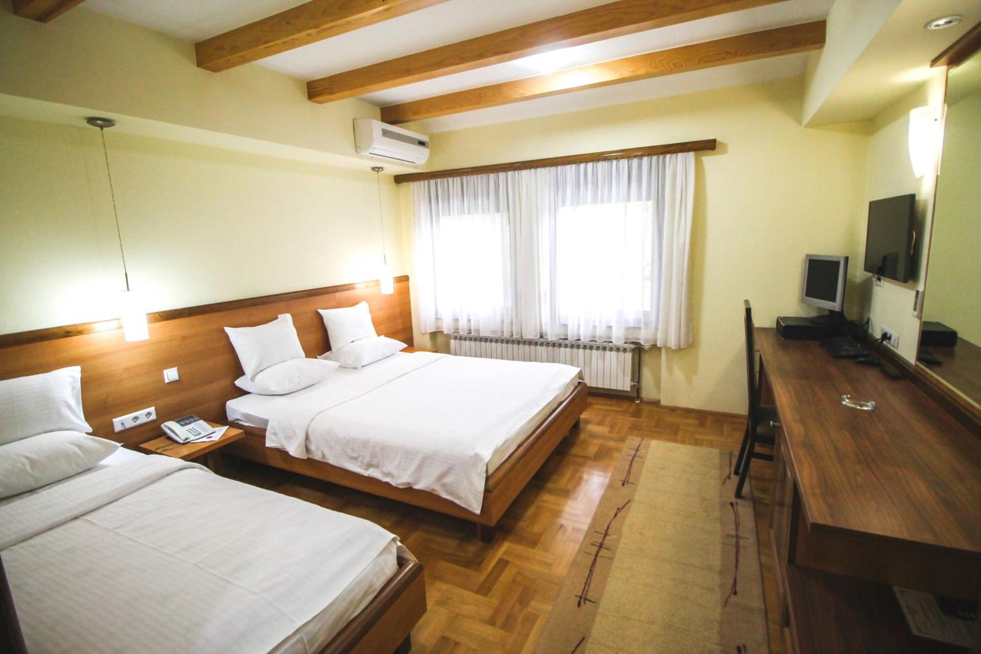 Hotel Vila Vrbas Banja Luka Habitación foto